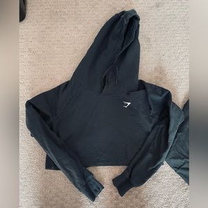 Gymshark Women’s Black Cropped Sweatshirt